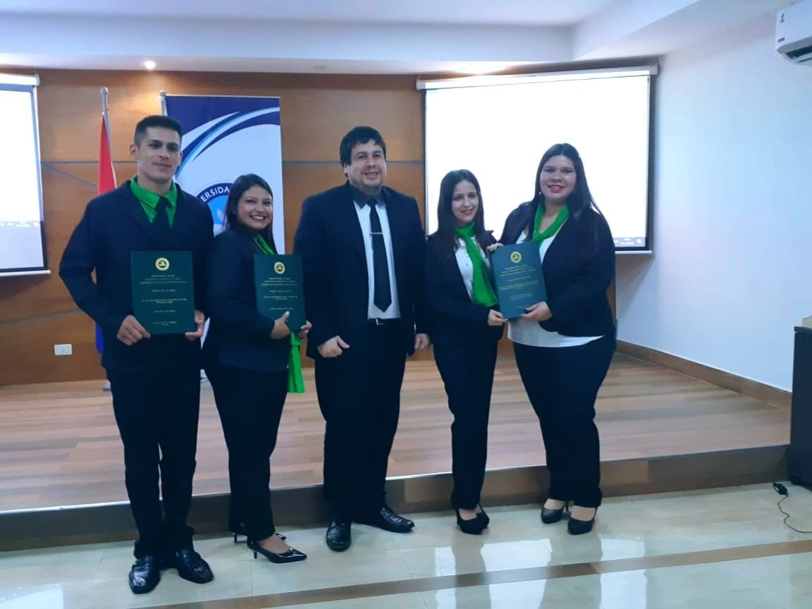 Nuevos licenciados en Instrumentación Quirúrgica.!! 👌